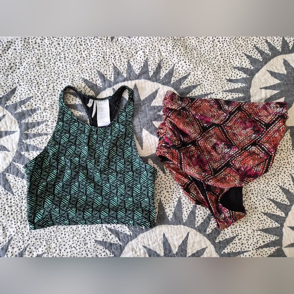 Divided Black and Green Patterned Top